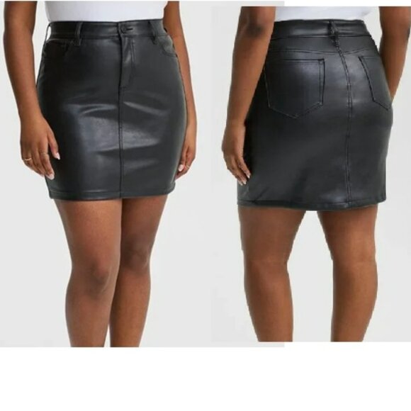 Torrid Black Faux Leather Mini Skirt Sz 20 - Picture 2 of 12